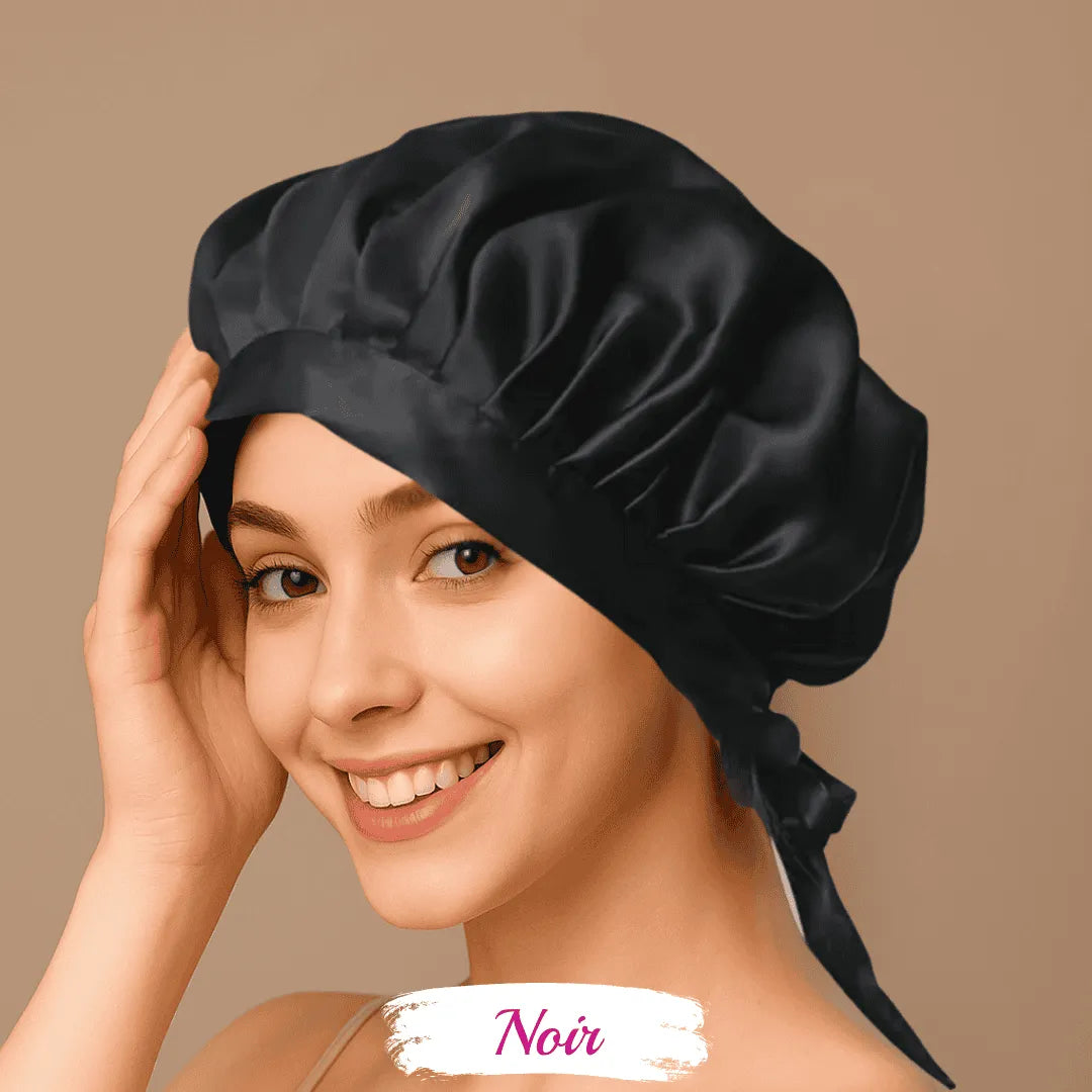 Bonnet en soie noir satiné, accessoire capillaire pour routine nocturne et soin des cheveux texturés