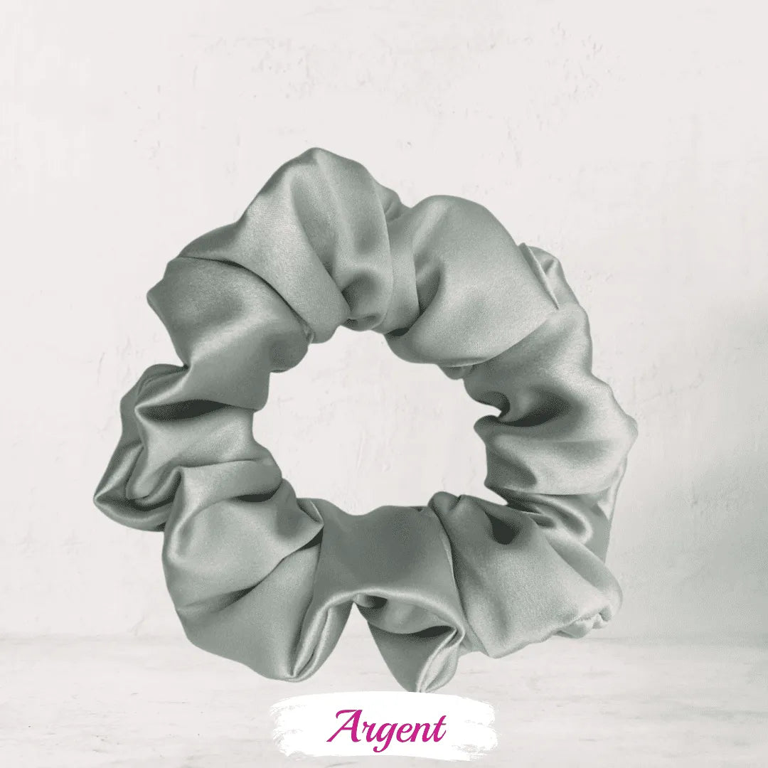 Chouchou soie gris argent – élastique chic et élégant pour cheveux bouclés