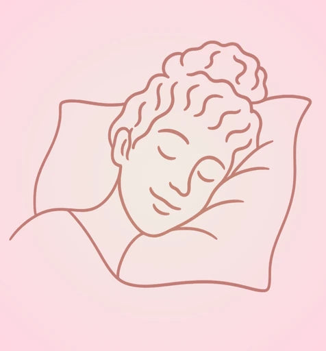 Illustration protection des longueurs la nuit avec taie en soie pour préserver l’hydratation et soutenir la pousse des cheveux